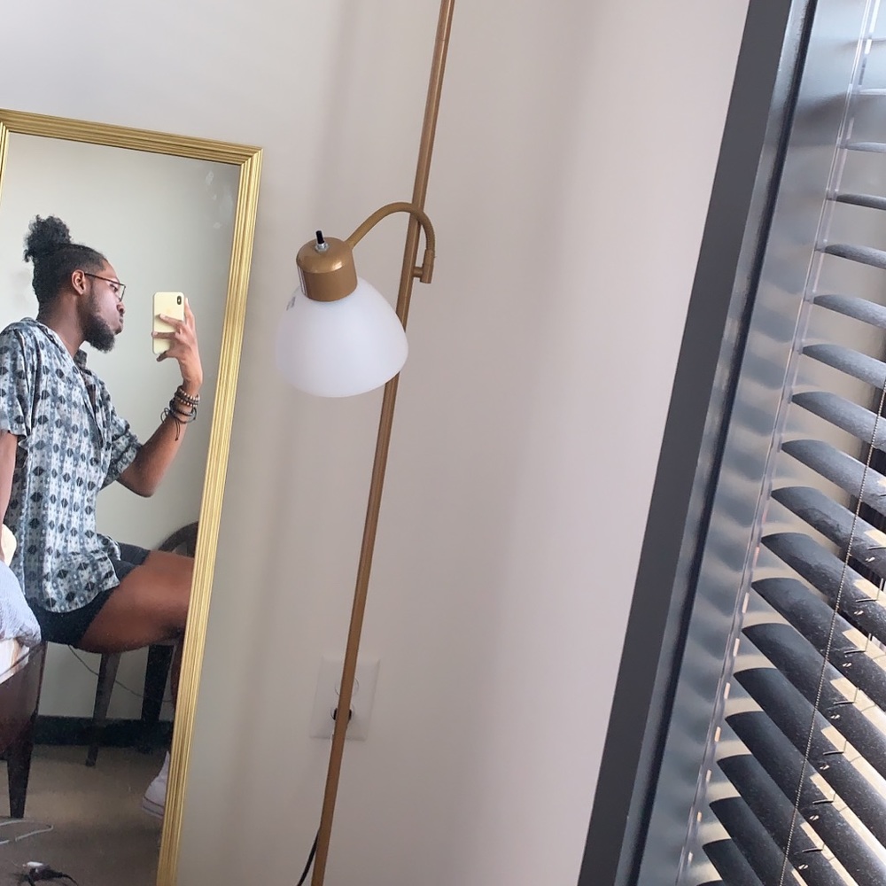 Meet your Posher, Issac